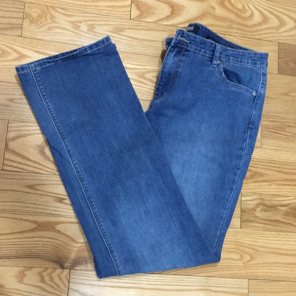 Buffalo Mid-Rise Straight Leg Jeans - Picture 2 of 6